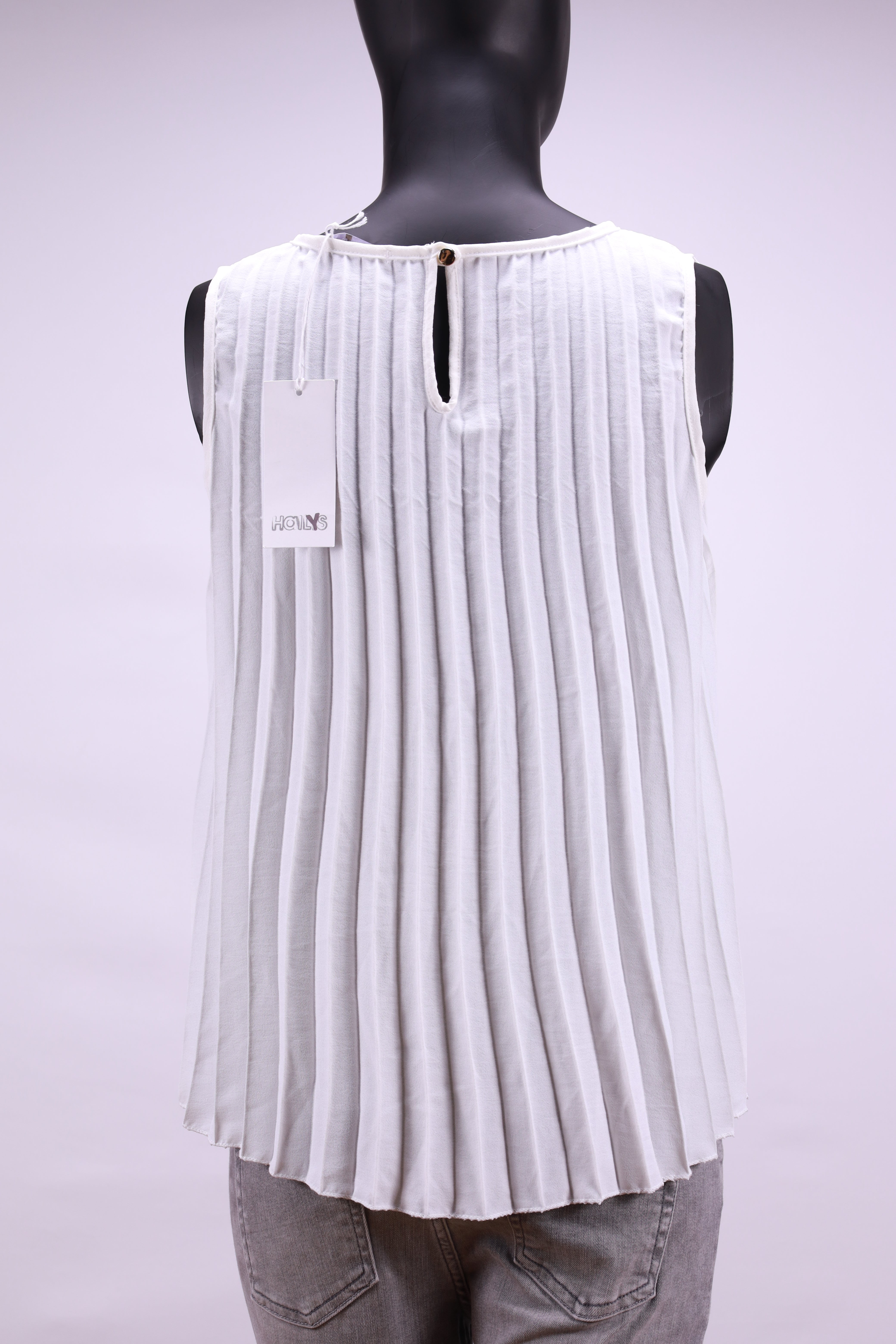Бял топ Hailys