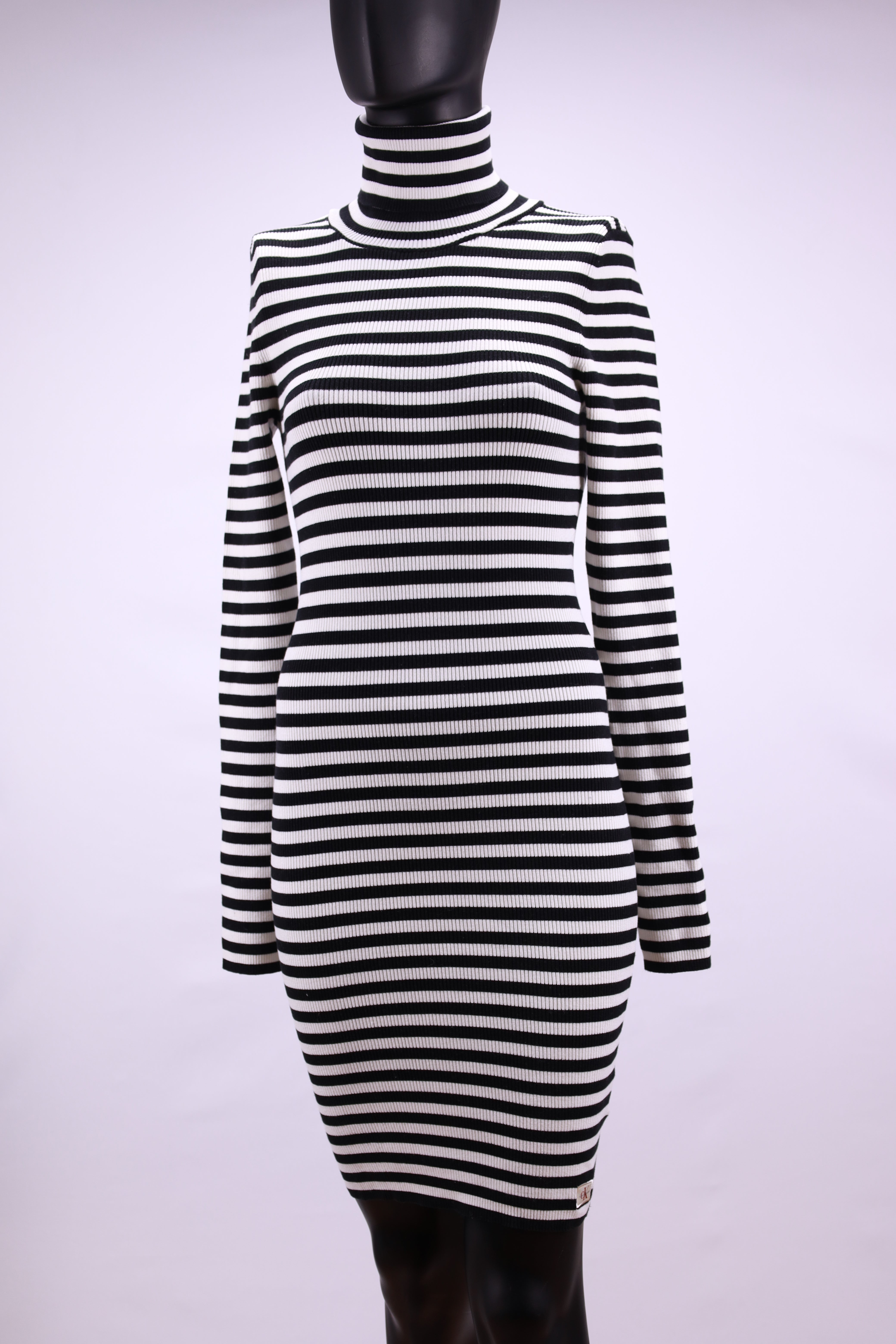 Ежедневна рокля Calvin Klein