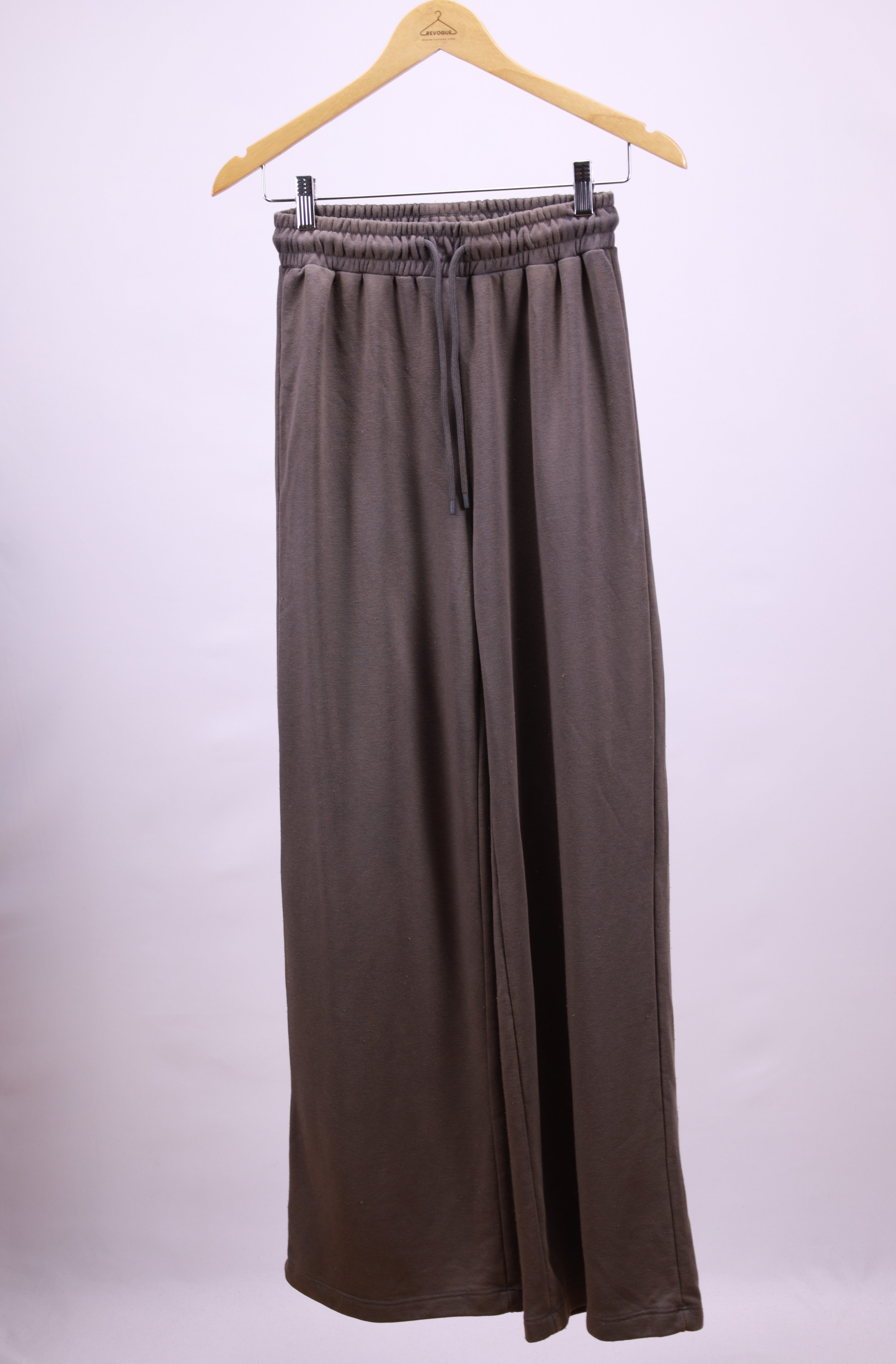 Широк спортен панталон About You