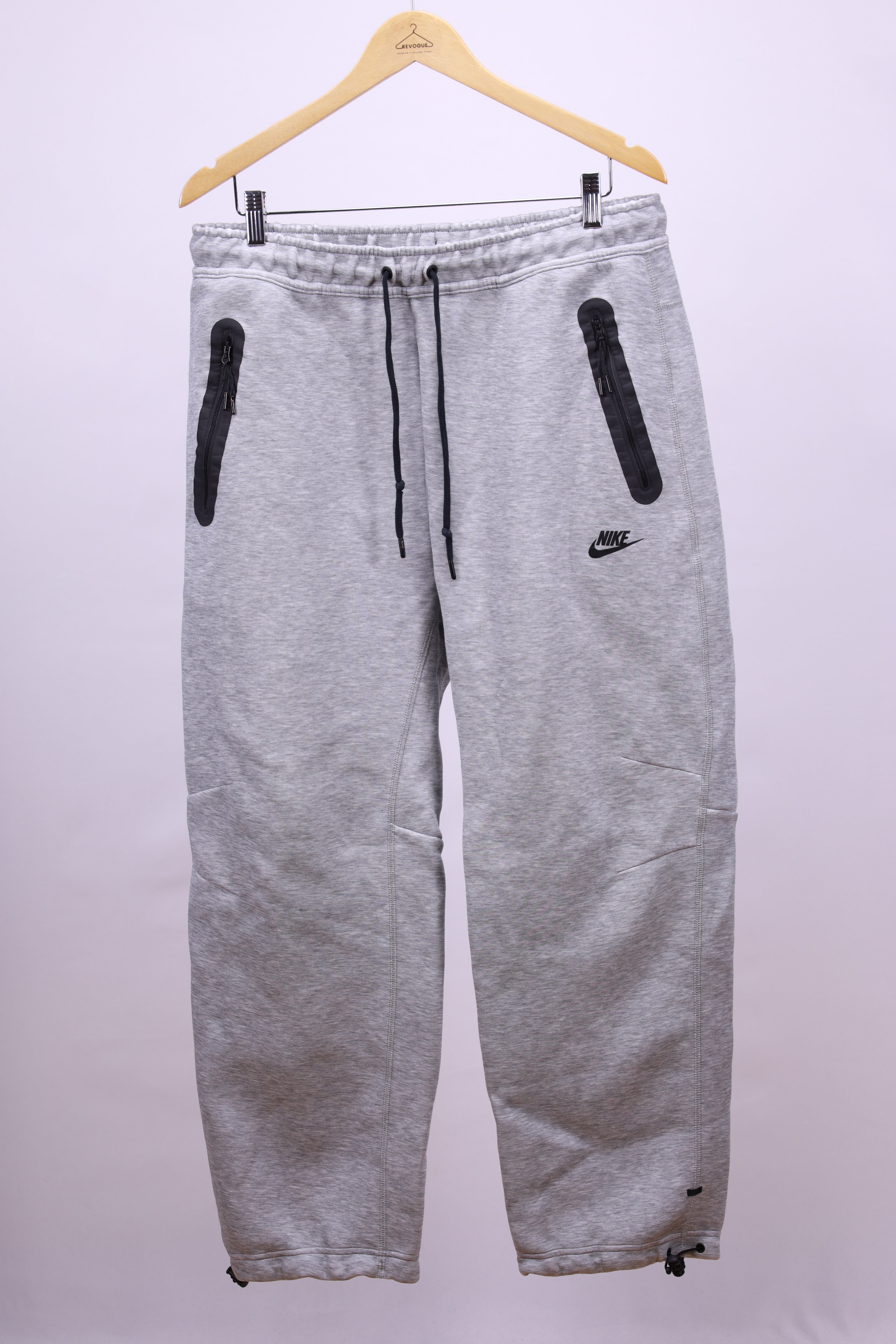 Сиво долнище Nike