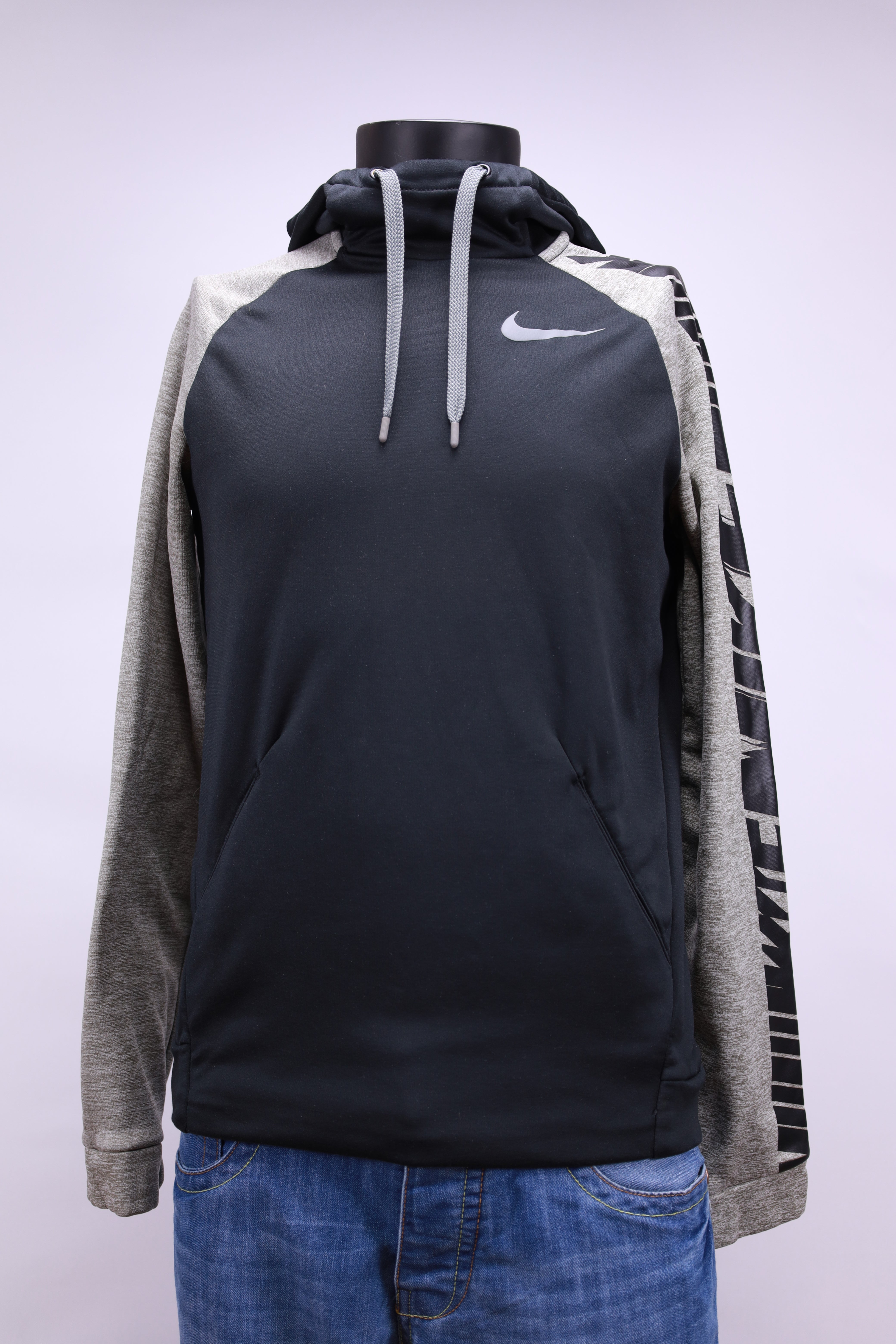 Суичър Nike с джоб