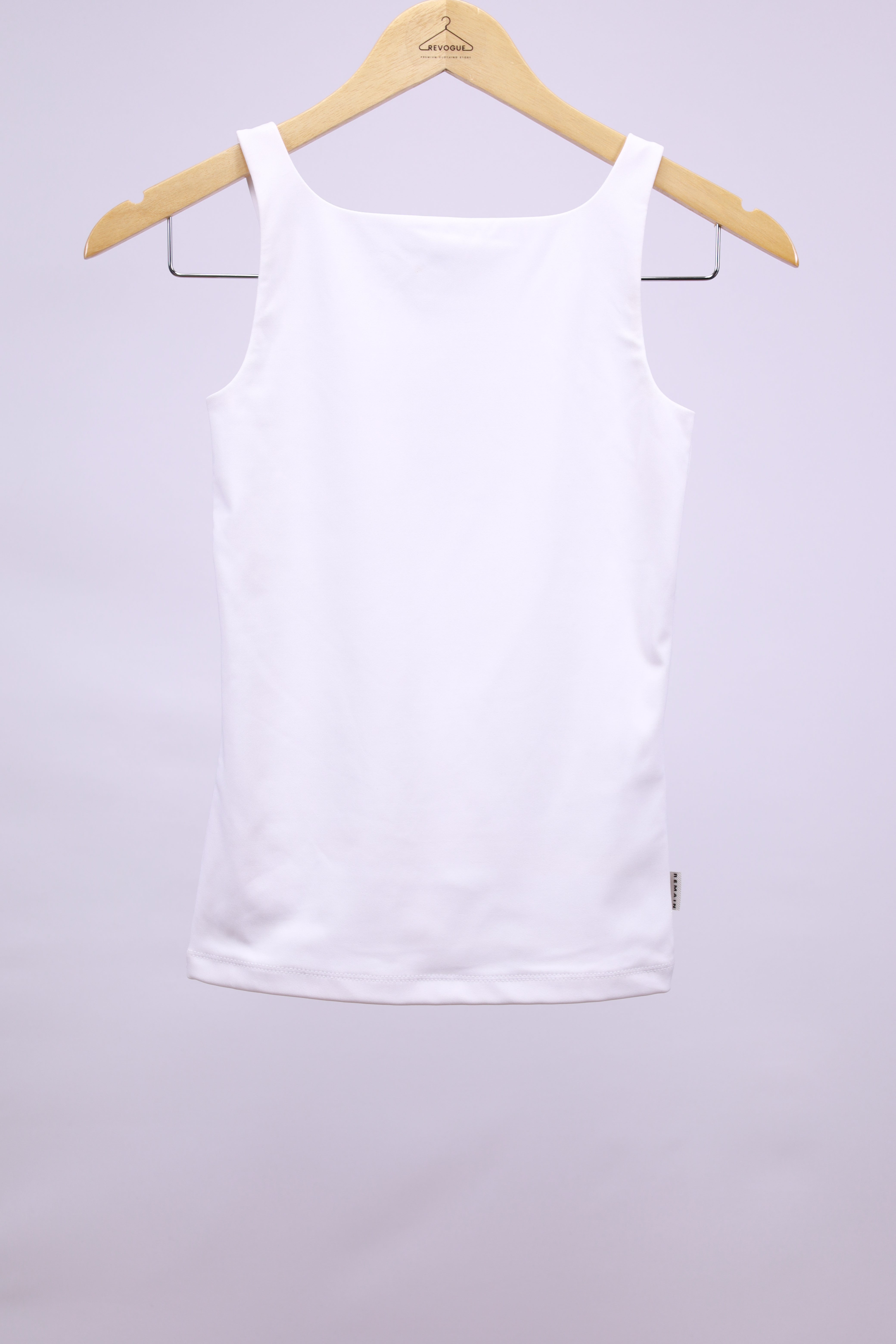 Бял топ Remain