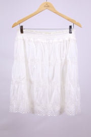 Бяла пола Villa