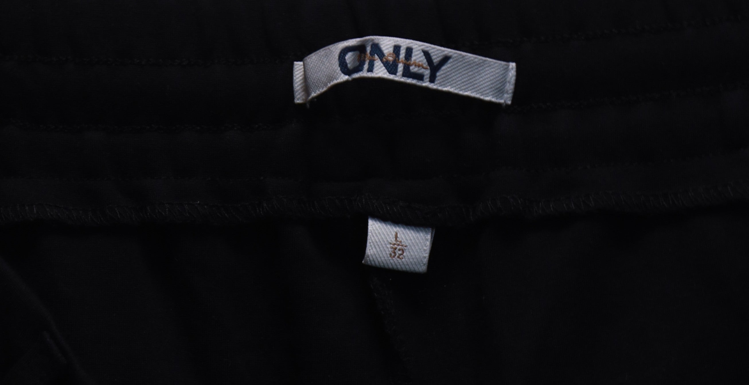 Дамски черен панталон Only L 32