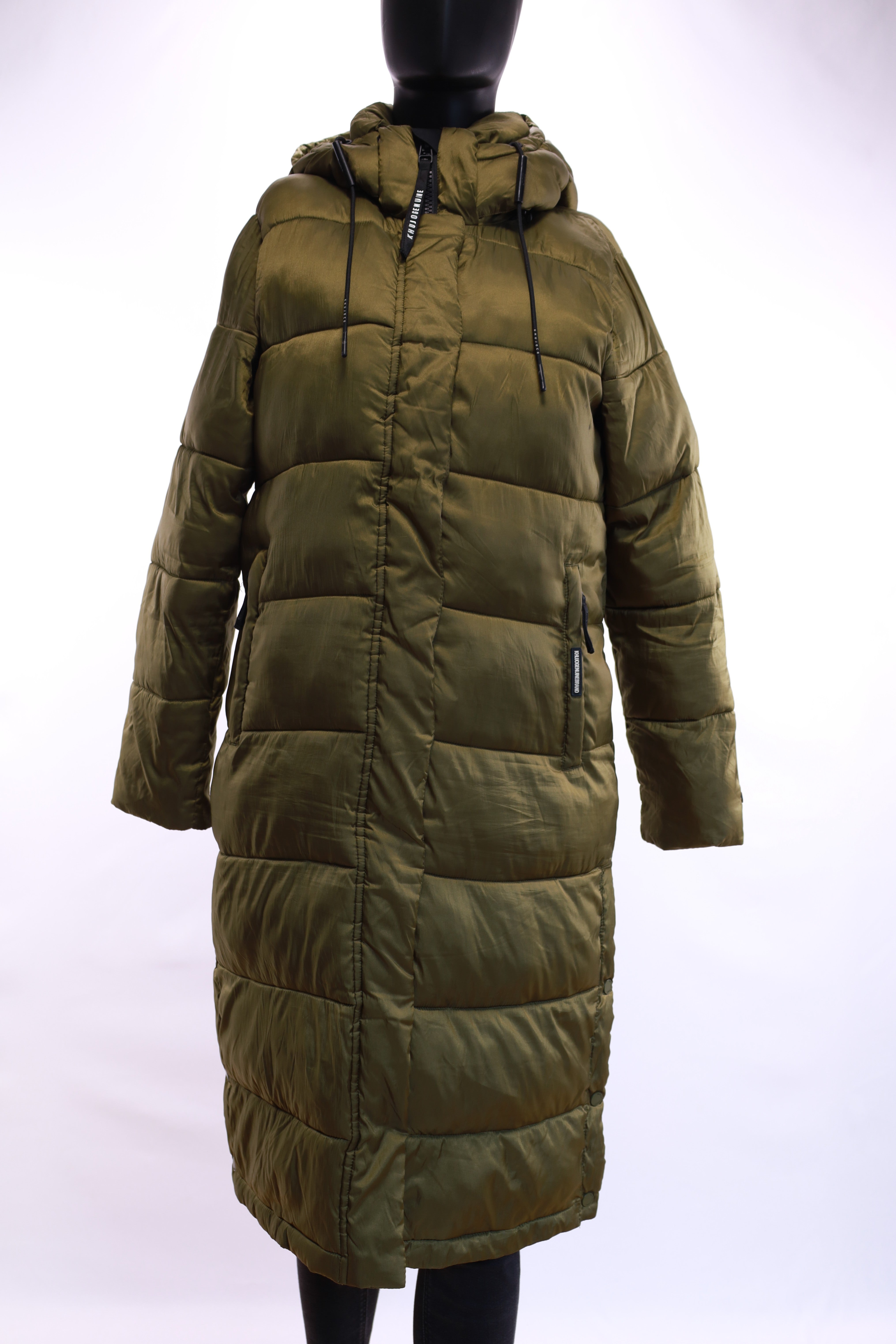 Яке Khujo L The iconic puffer