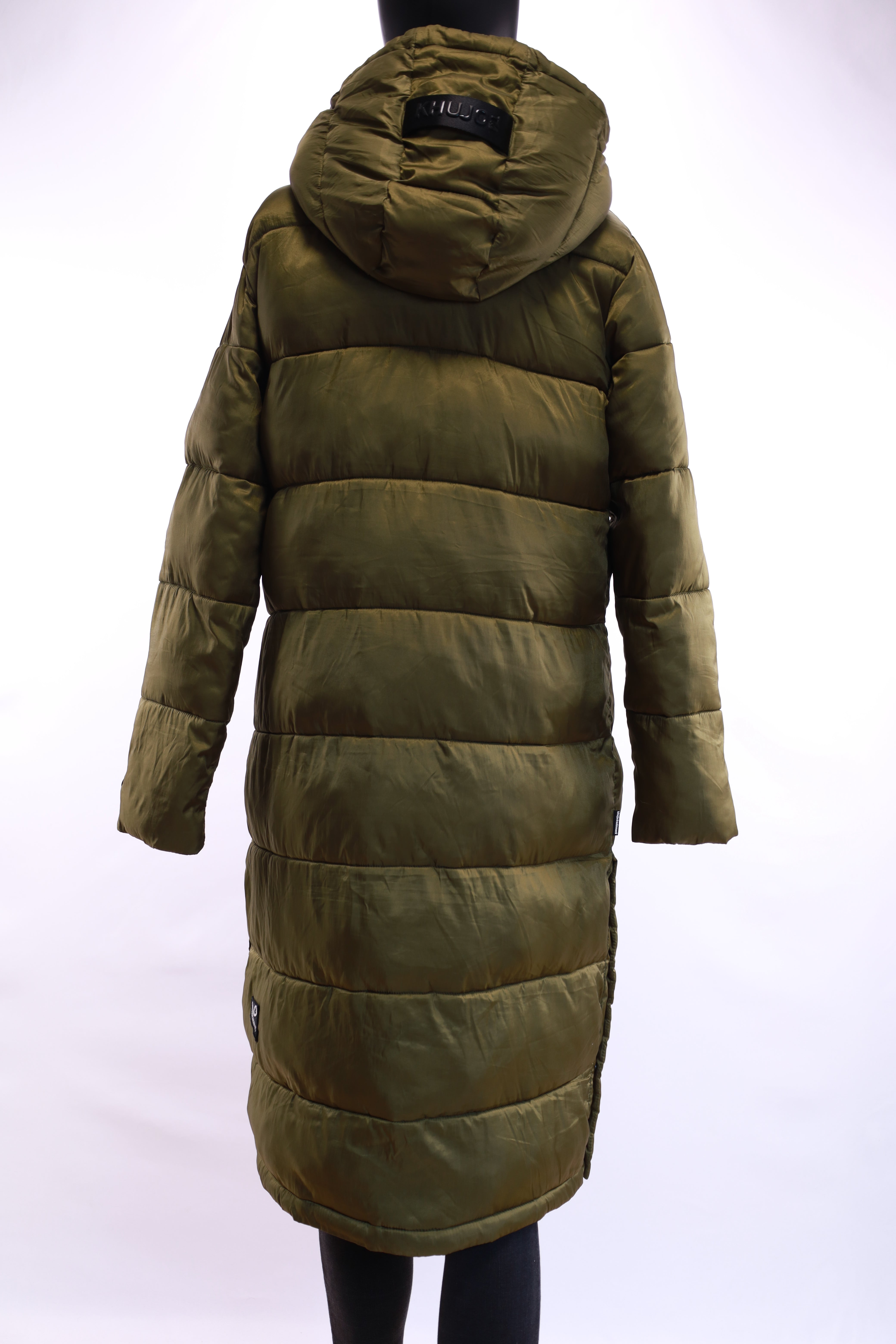 Яке Khujo L The iconic puffer