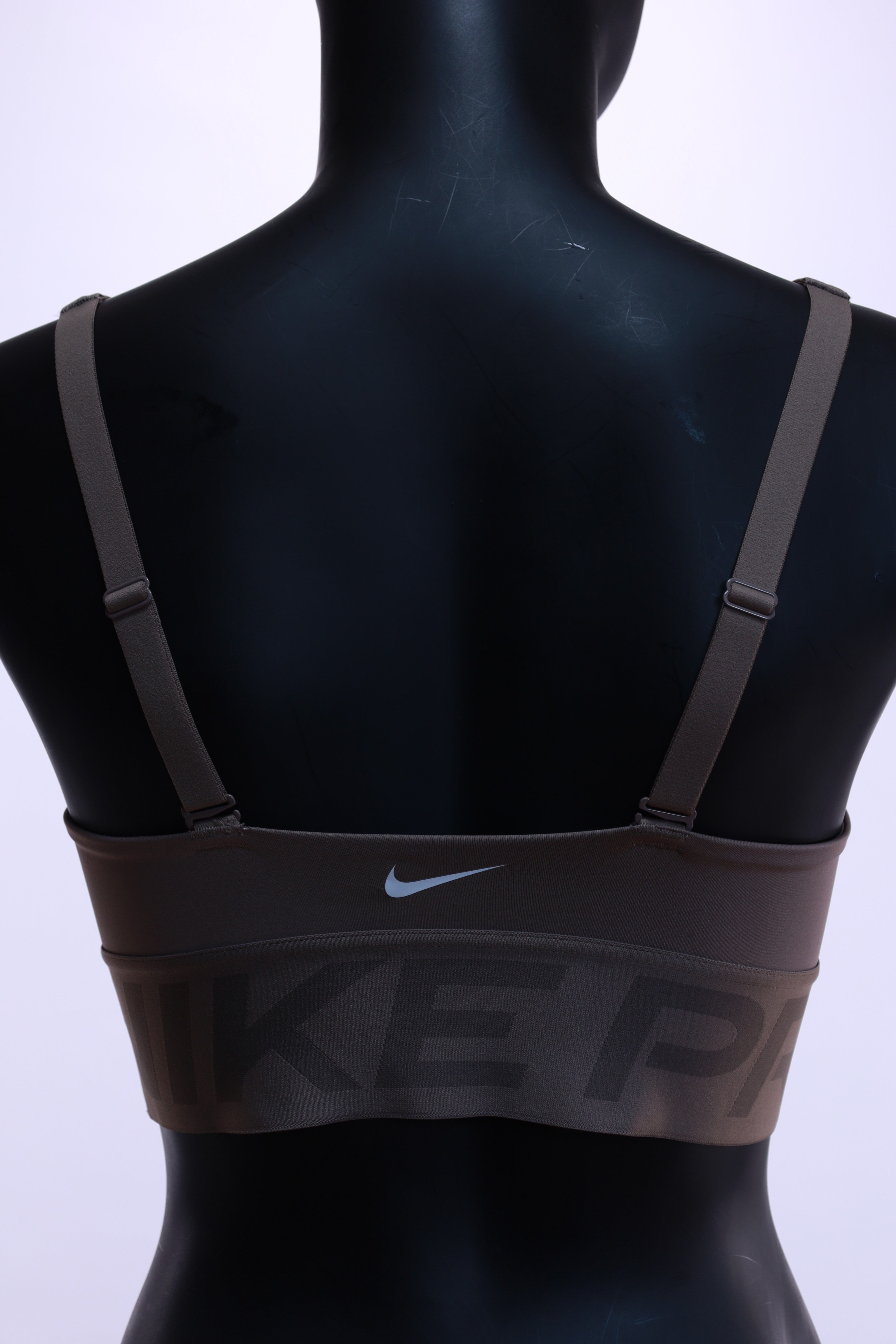 Nike S спортен сутиен